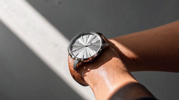 Top 5 montres en acier pour les hommes contemporains